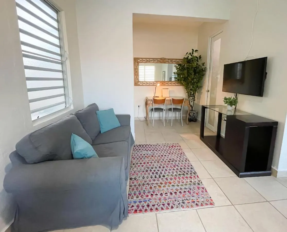 Prime Location At Condado Beach 2Br 1 Ba - Apt 3 San Juan
