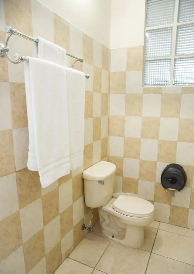 Prime Location At Condado Beach 2Br 1 Ba - Apt 3 San Juan