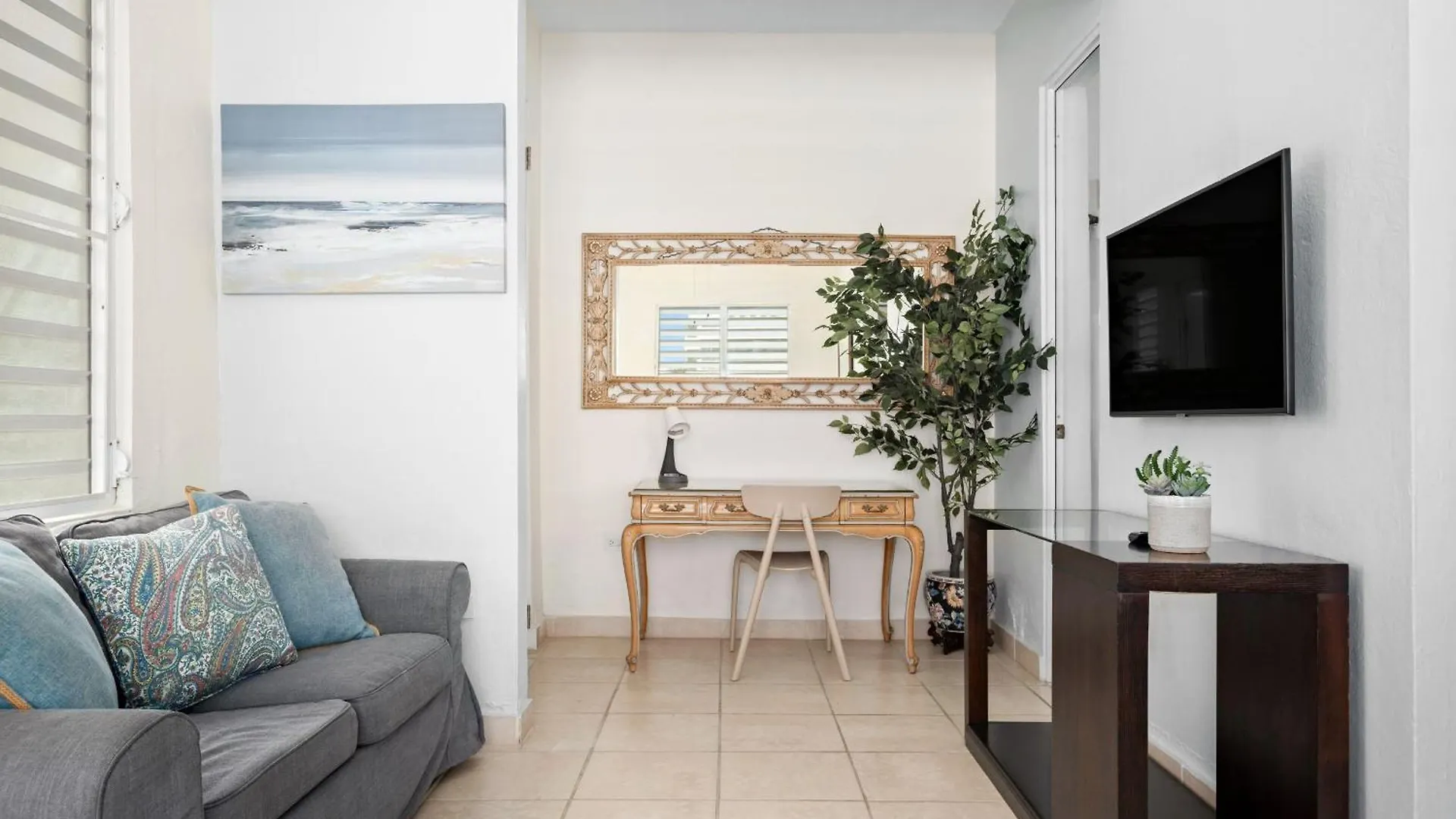 Prime Location At Condado Beach 2Br 1 Ba - Apt 3 San Juan Holiday home