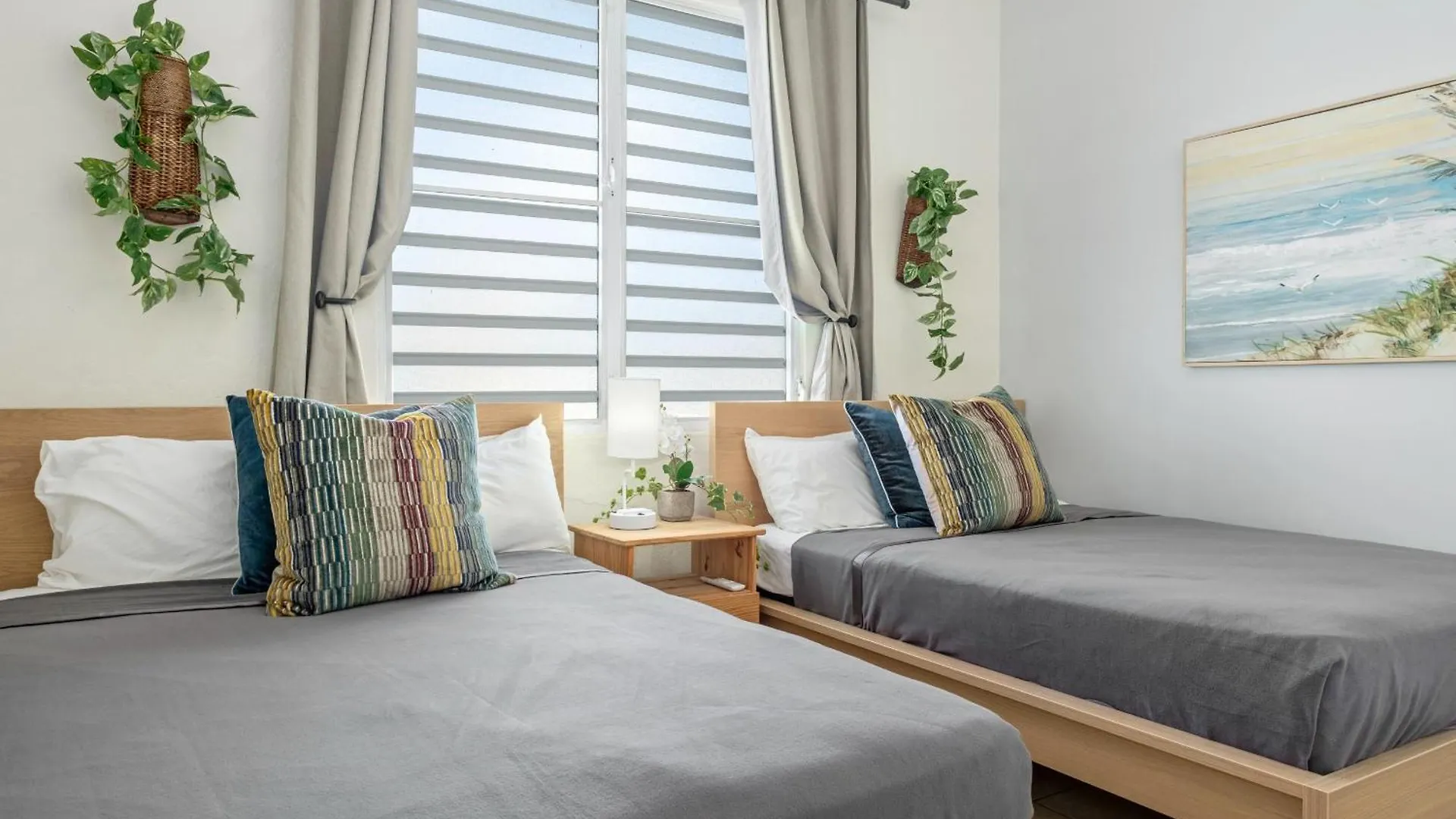 Prime Location At Condado Beach 2Br 1 Ba - Apt 3 San Juan