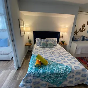 Kasa Ocean Breeze - Beachfront Pool San Juan